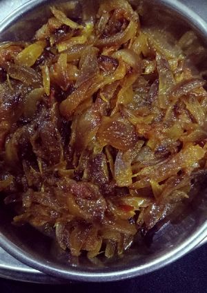 A picture of Tomato onion vegetable.