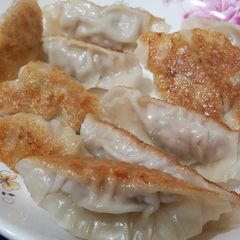 A picture of Pan Seared Chinese Dumplings 鍋貼.