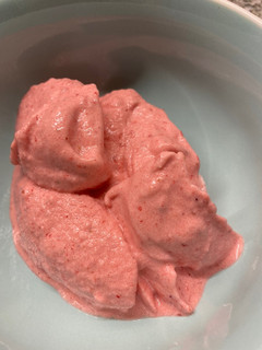 Una foto de Helado de Frutillas SIN AZÚCAR en 5 min