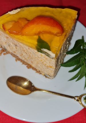 O poză a rețetei Cheesecake cu caise și mentă.