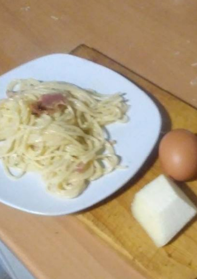 Una foto de Espagueti a la carbonara auténtico