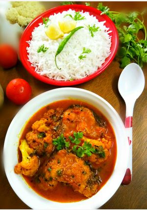 ফুলকপি দিয়ে রুই মাছের ঝোল রেসিপির প্রধান ছবি