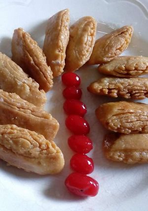 খাজা (khaja recipe in Bengali) রেসিপির প্রধান ছবি
