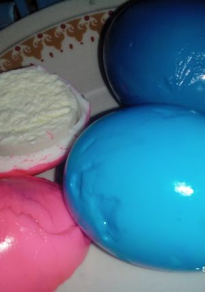 A picture of Colored egg.