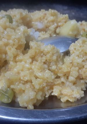 वेजिटेबल दलिया(Vegetable daliya recipe in hindi) रेसिपी मुख्य फोटो