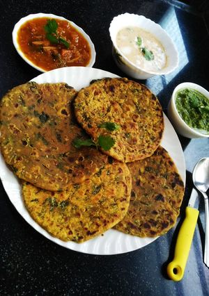 चटपटा मेथी पराठा विथ चटनी (Chatpata methi Paratha recipe in Hindi) रेसिपी मुख्य फोटो