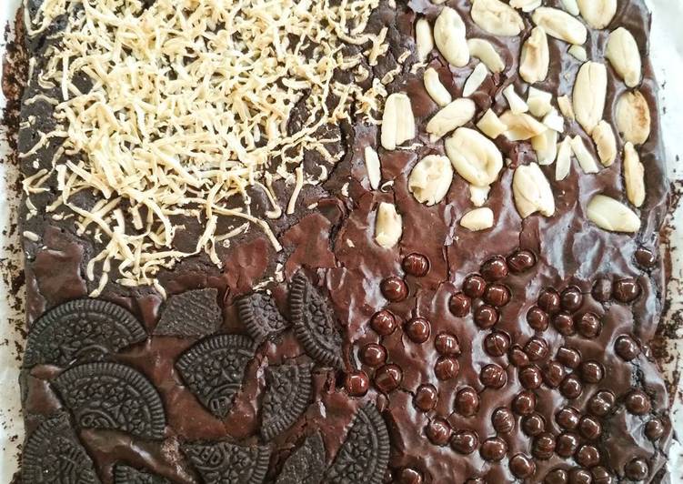 Langkah Mudah untuk Membuat Fudgy Brownies (with shiny crust) yang Lezat Sekali