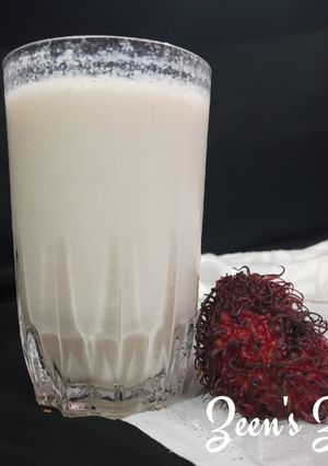 A picture of Rambutan Smoothie.