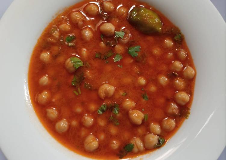 Homemade Spicy chickpeas curry