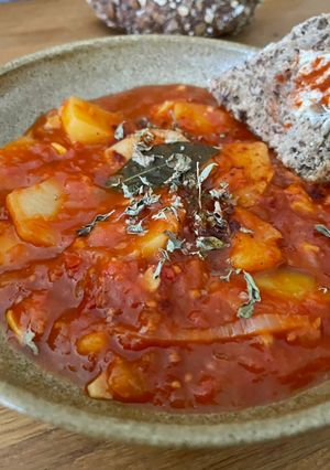 A picture of Garlic and Potato soup.
