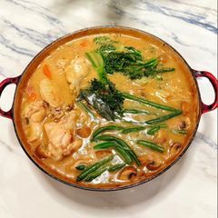 A picture of Chicken Velouté Stew.