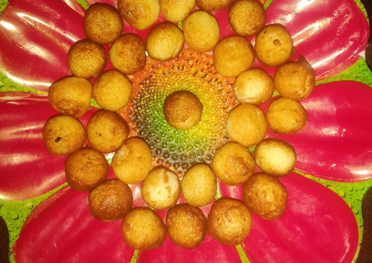Recipe of Quick Gullisuwa (milk balls)