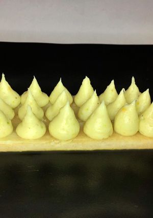 Una foto de Ganache de pistachos con un toque de romero