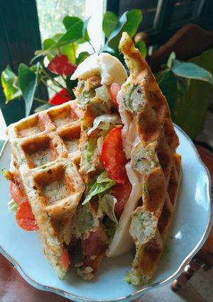 Una foto de 🥪Sándwich-waffles de zucchini gluten free ❣️🥪