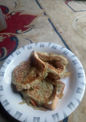 A picture of Bread with omelette.