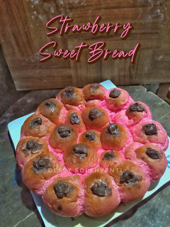 Foto resep Strawberry Sweet Bread
