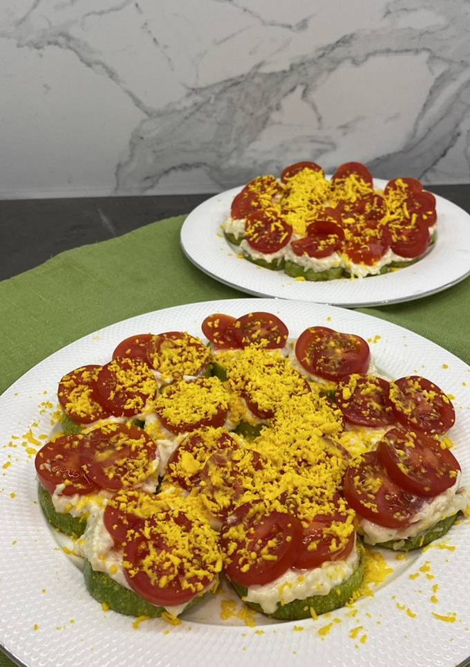 Кабачки під сирною 🧀шубою та томатами🍅