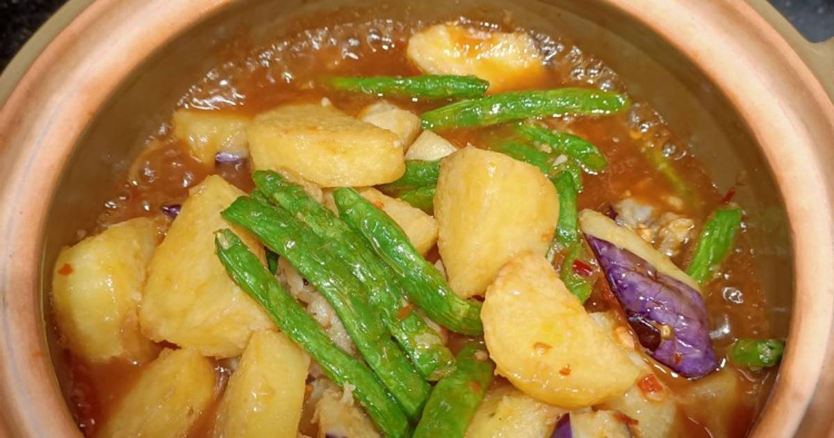 Stew vegetables potatoes, kidneys beans, eggplant Recipe by Ruth