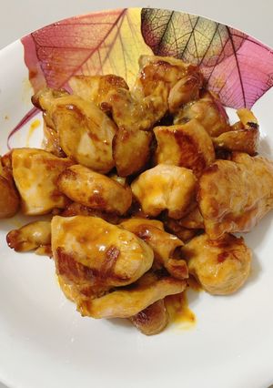 Hình của món Ức gà sốt chanh leo.
