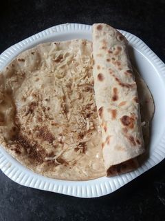 ચીઝ રોટલી(Cheese Rotli Recipe in Gujarati) રેસીપી મુખ્ય ફોટો