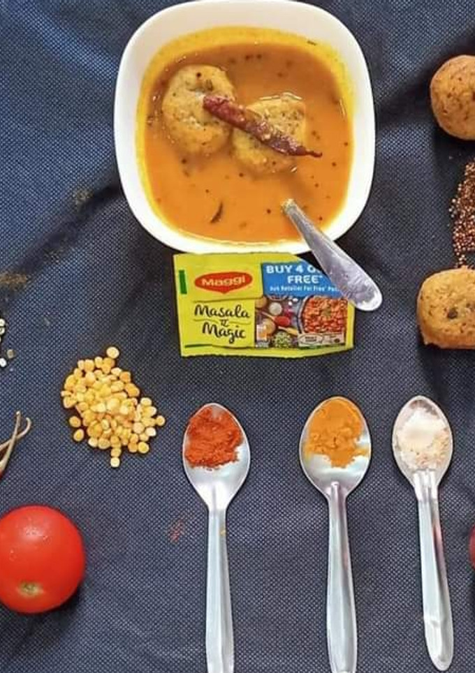 गट्टे की सब्जी (Gatte ki sabzi recipe in hindi) रेसिपी मुख्य फोटो