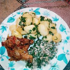 A picture of Spinach sauce.