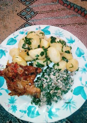 A picture of Spinach sauce.