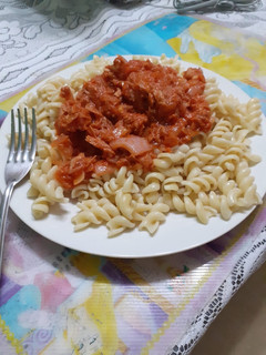 Una foto de Tallarines rojos