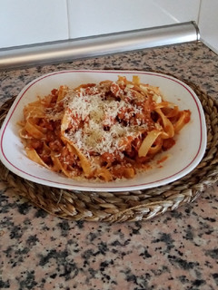 Una foto de Tagliatelle en salsa boloñesa con soja texturizada