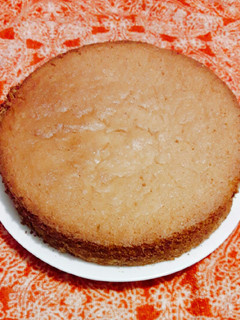 Una foto de Bizcochuelo Básico en 3 pasos con Merengue y Dulce de Leche