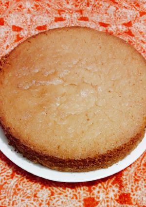 Una foto de Bizcochuelo Básico en 3 pasos con Merengue y Dulce de Leche