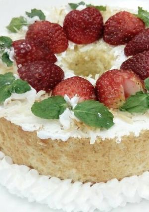 Hình của món Coconut Angle Food Cake.