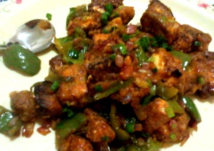 Recipe of Favorite Paneer chilli dry with garlic flavor (Shallow fried)