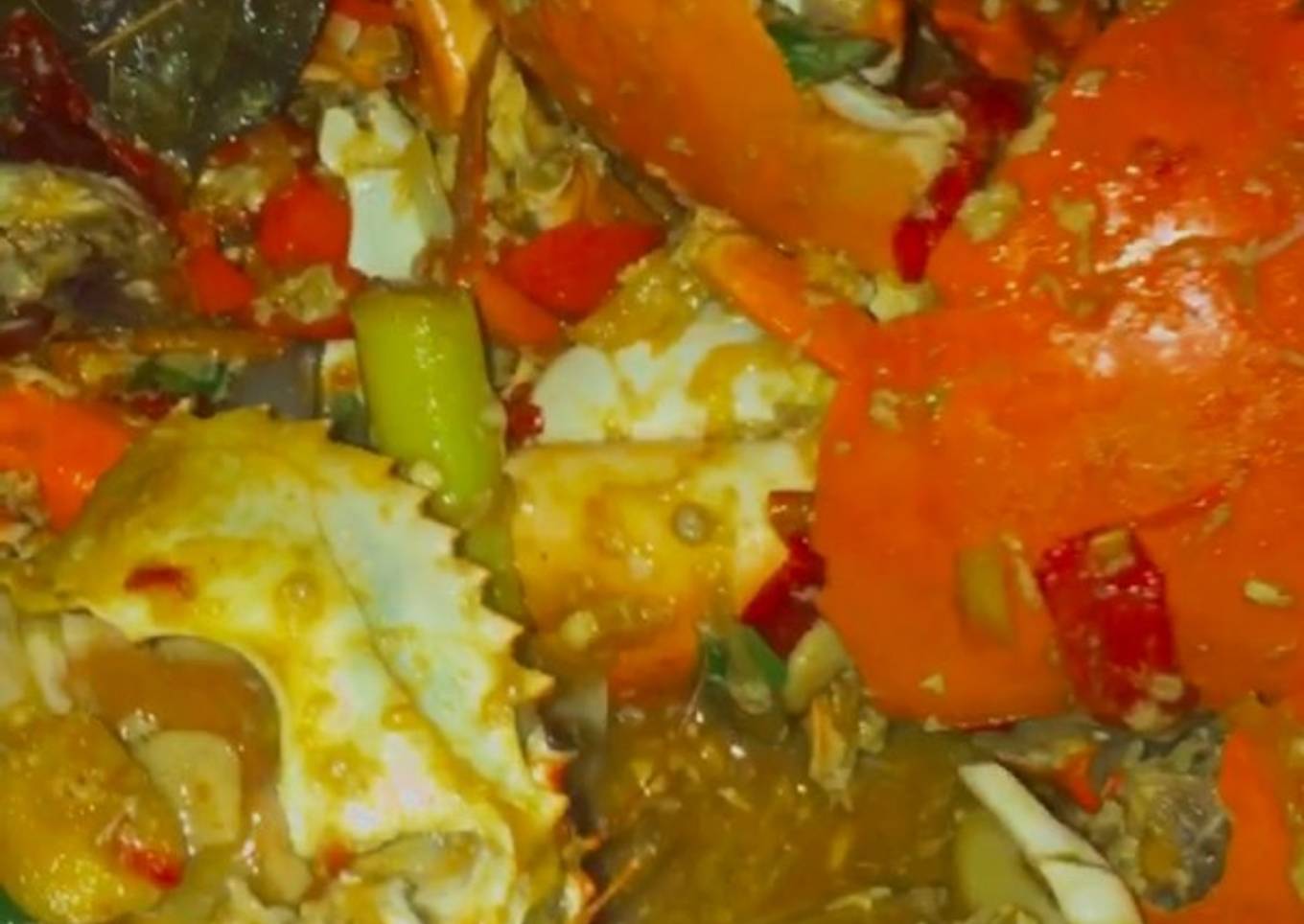 Kepiting Saus Tiram Telur Pedas