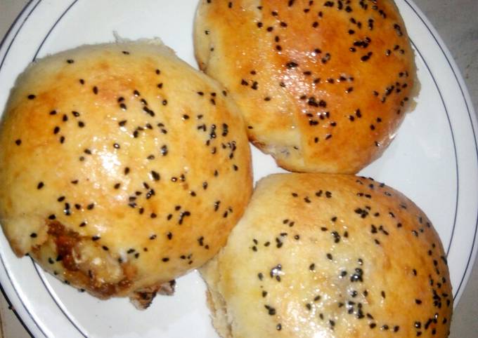 Chicken stuffed bun