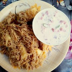 A picture of Aloo Akni.