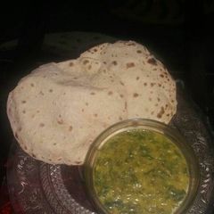 A picture of Spinach daal bhajji (Dalbhajiya).