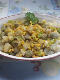 Una foto de Ensalada con habas