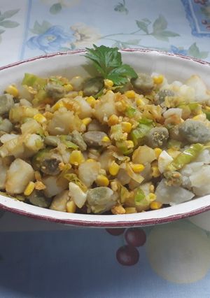 Una foto de Ensalada con habas