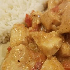 A picture of Chicken Makhani (Butter Chicken).