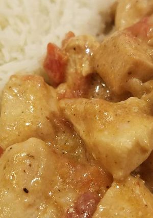 A picture of Chicken Makhani (Butter Chicken).