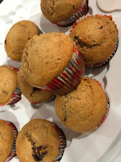 Una foto de Muffins de banana y chocolate chips
