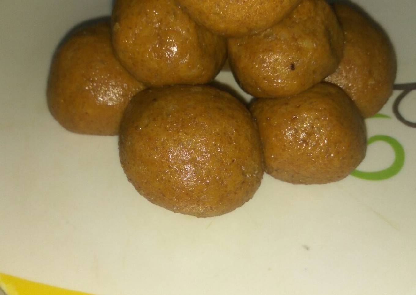 Besan Laddu