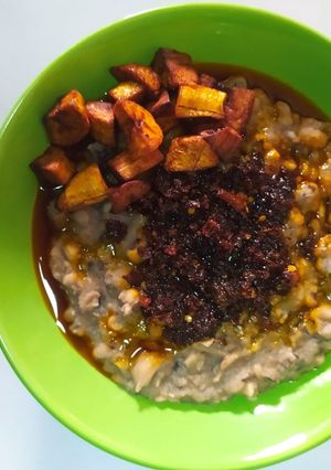 A picture of EWA AGANYIN / AGOYIN BEANS.