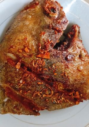 Hình của món Cá chim muối sả ớt.