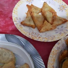 A picture of Pizza samosa.