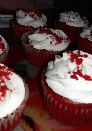 A picture of Red velvet cupcakes.