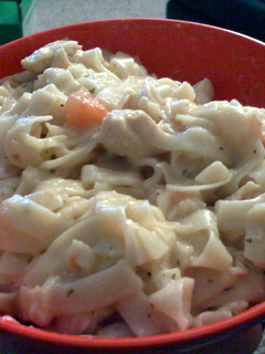 A picture of Tuscan chicken pasta.