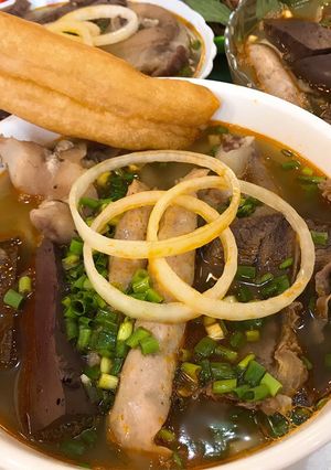 Hình của món Bún bò Huế.
