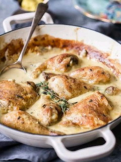 Una foto de Pollo en crema de mostaza